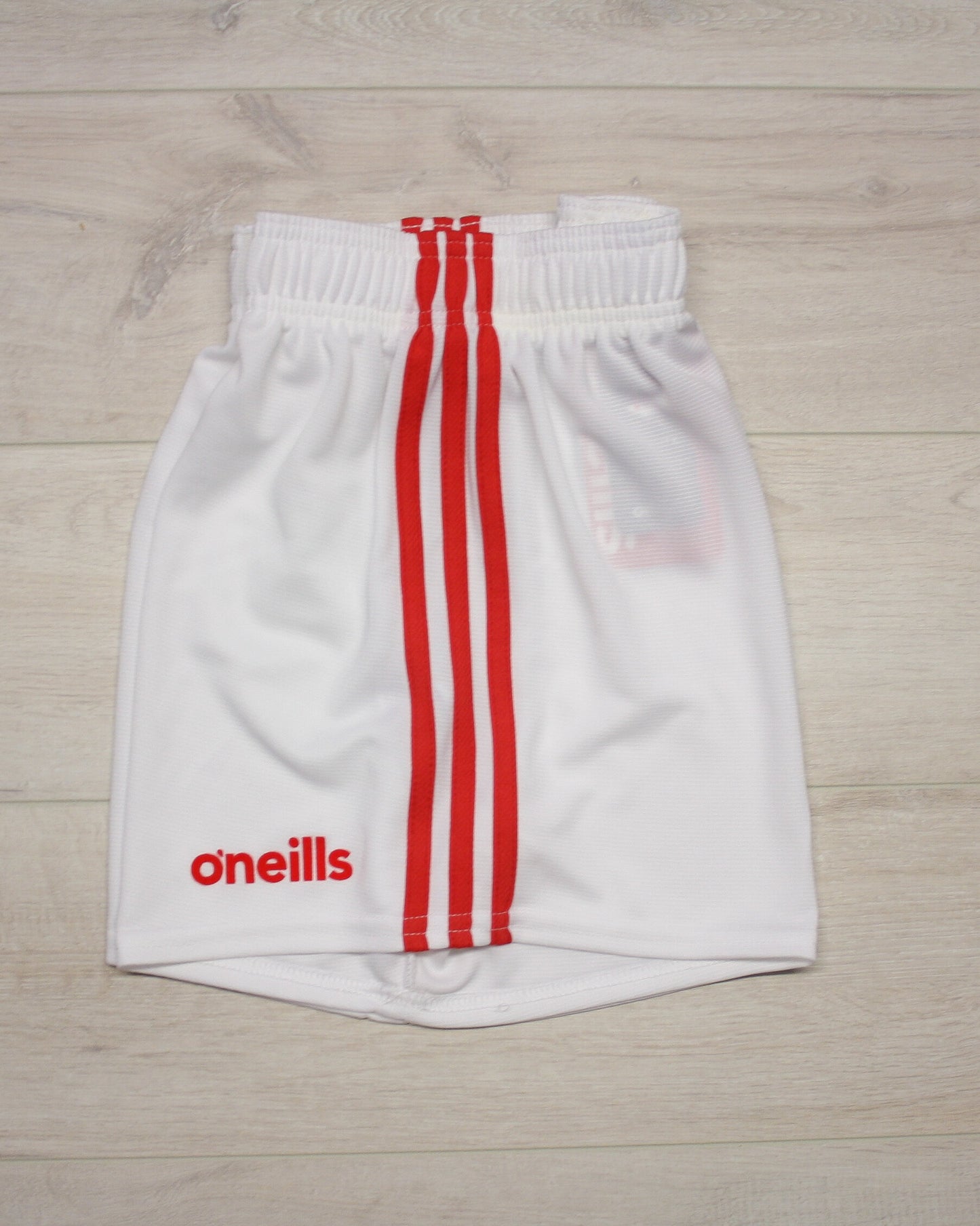 O'Neill's Mourne Shorts - ADULTS - White/Red